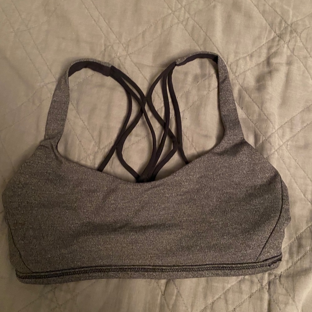 Lululemon sports bra